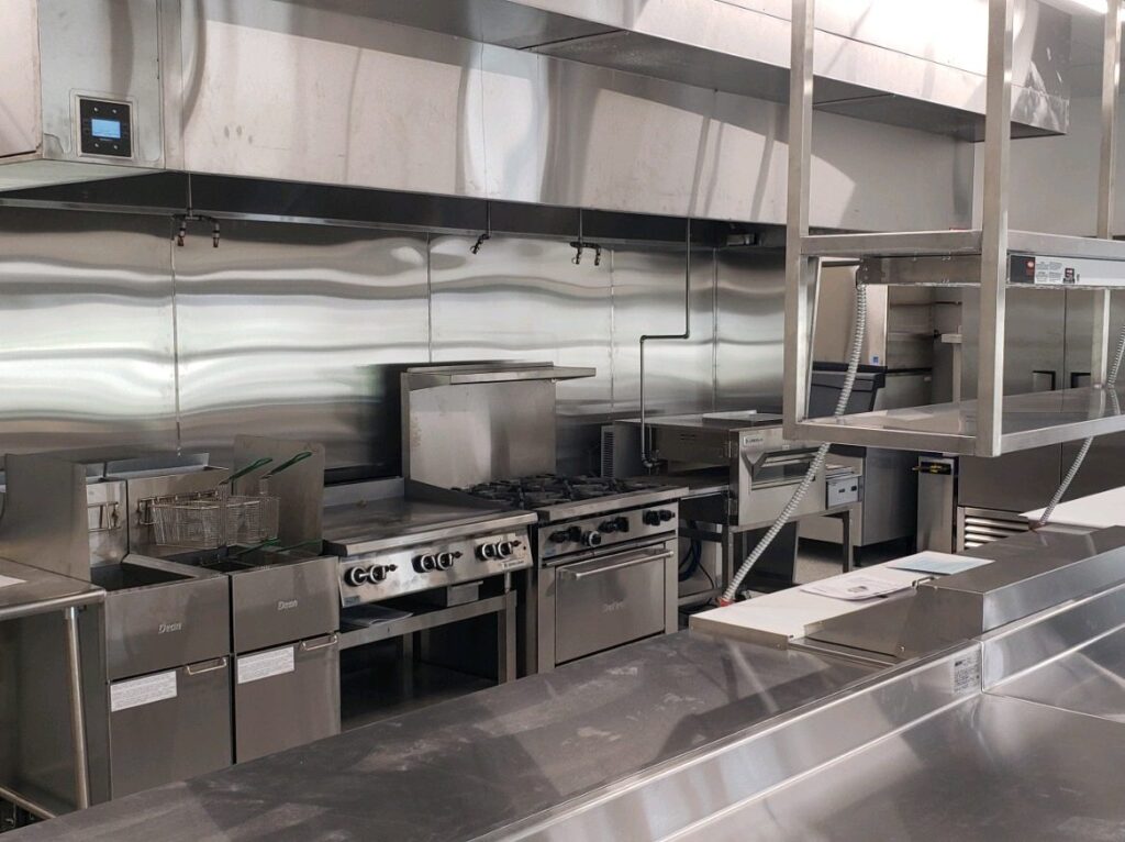Restaurant-Equipment-e1620159729466