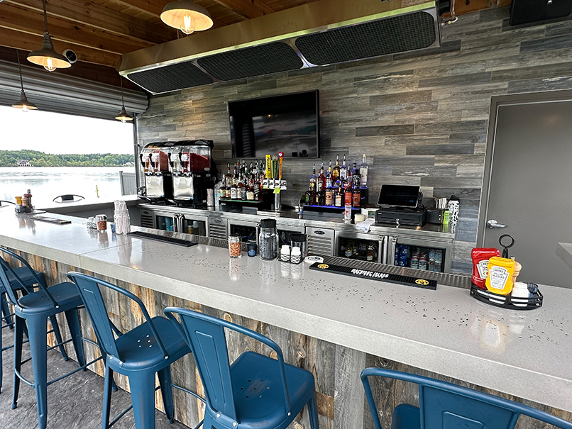 outdoor-covered-bar